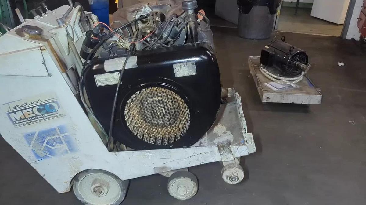 Used Wisconsin 35 HP W4-1770 Gasoline 4-Cylinder Engine Air Cooled With Controls