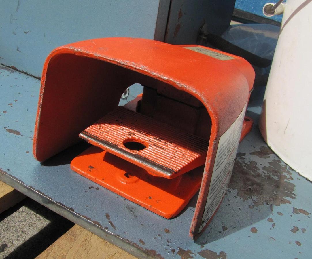 Used H&H 35 KVA Rocker Arm Resistance Spot Welder 24" Throat 230V 1 Phase w/ Coolant