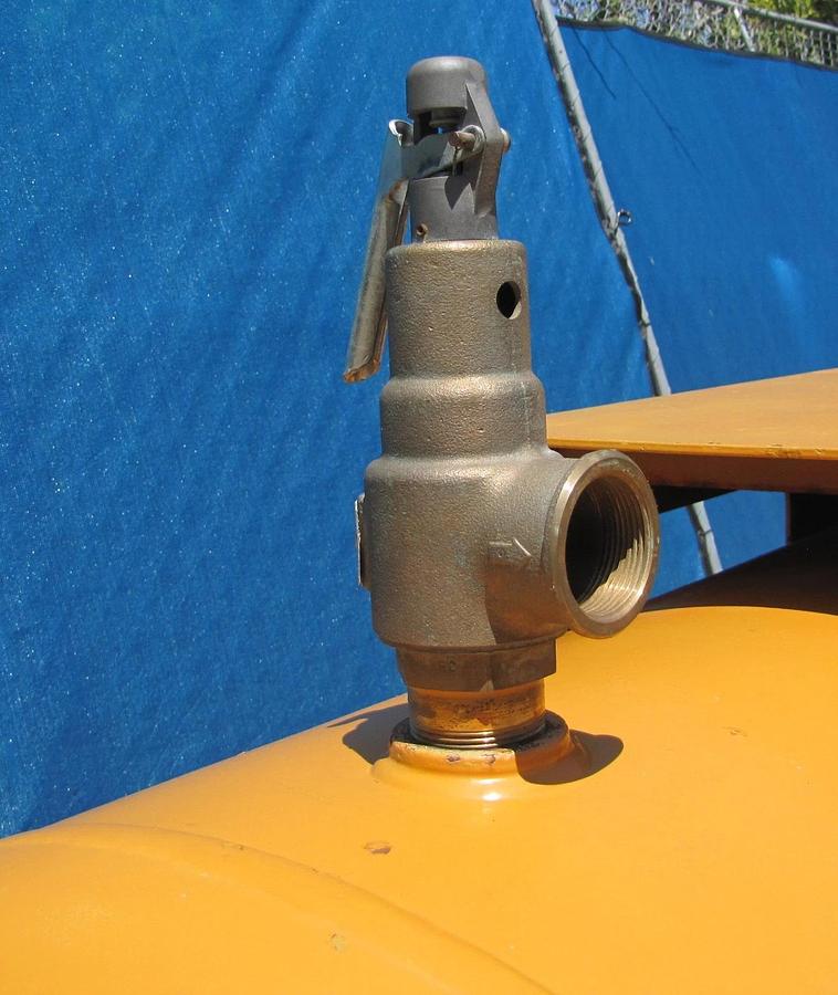 Used Silvan Horizontal 240 Gallon Air Tank 200 PSI W Pressure Gauge Ball Valve Outlet