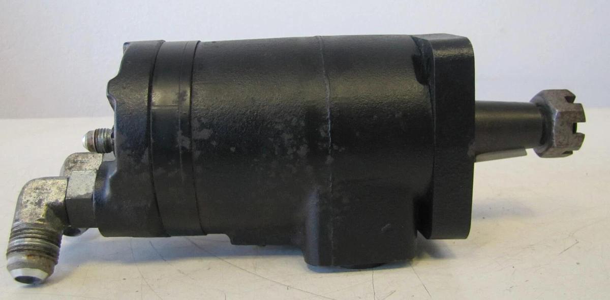 Used Tennant Main Brush Hydraulic Motor 1068811 for M20 Scrubber #2