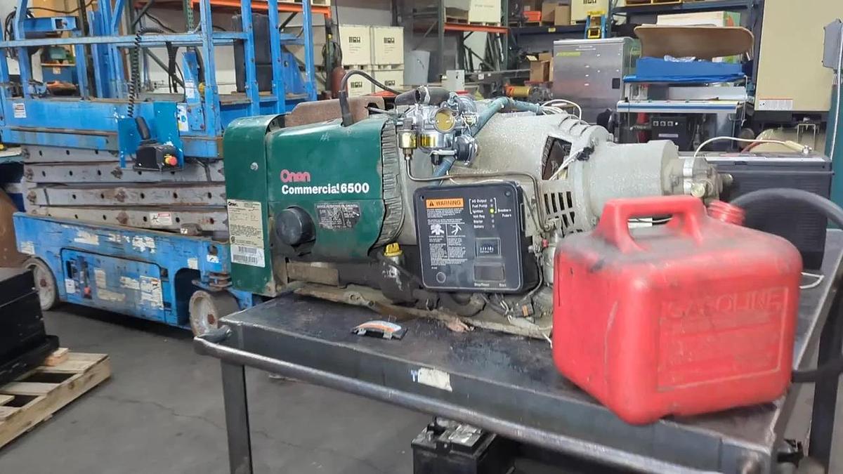 Used Onan Commercial Gasoline Engine 1800 RPM Off RV Generator 6.5NHDFB30502M W/ Carb