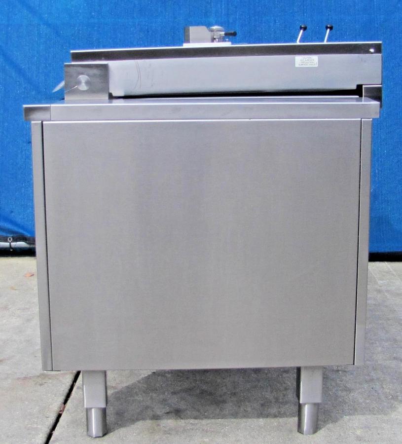 Used Electrolux 40 Gallon Pressure Bratt Tilt Braising Pan 9CHG583310 480V 3 Phase #1