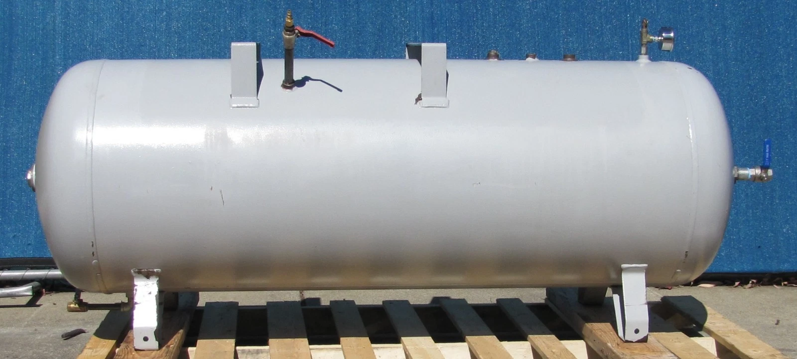 Used Chicago Pneumatic 120 Gallon Air Compressor Tank Receiver w/ Gauge Safety Valve