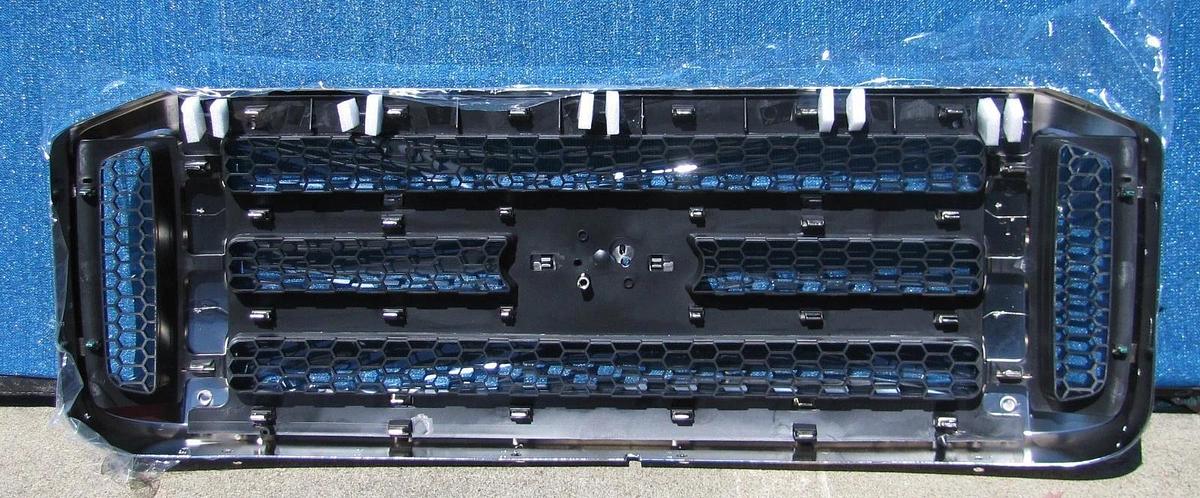 2005 2006 2007 Ford F150 F250 F350 Super Duty Front Grille