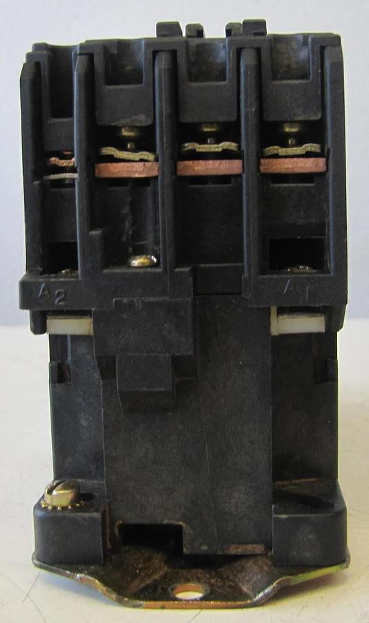 Used Furnas 32A 3 Phase 600V Motor Starter Contactor with Overload Relay & 460V Coil