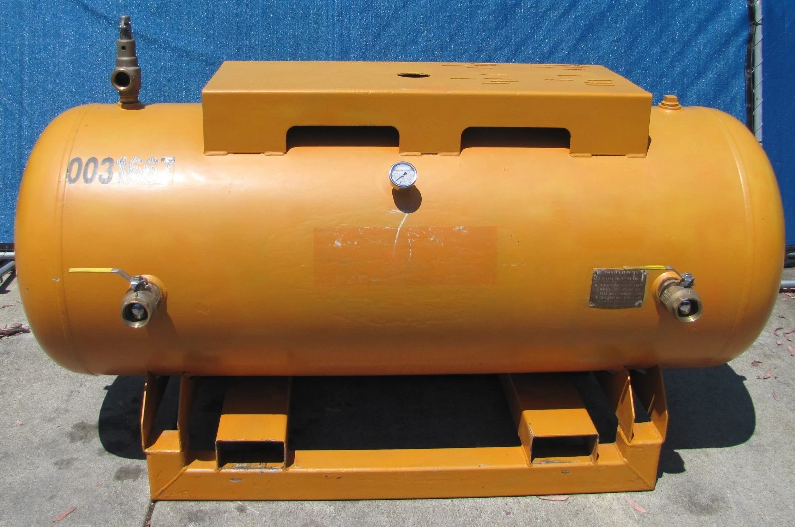 Used Silvan Horizontal 240 Gallon Air Tank 200 PSI W Pressure Gauge Ball Valve Outlet