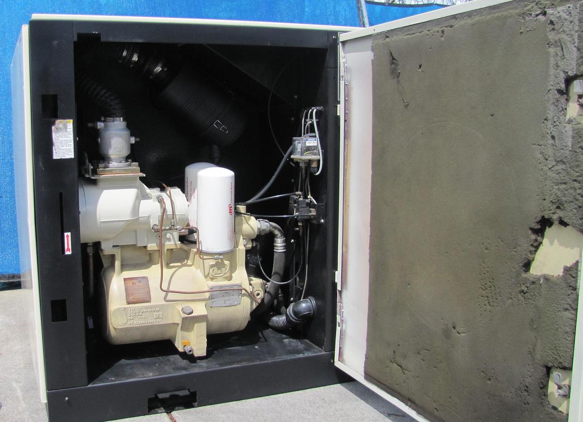 Used Ingersoll Rand 40 HP SSR-UP6-40 Rotary Screw Air Compressor 185 CFM 460V 3 Ph