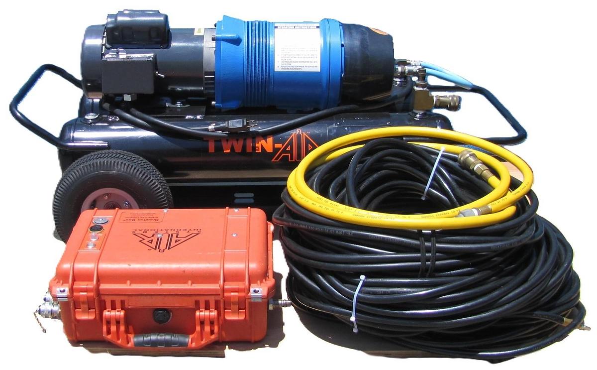 Used Twin Air TA-3 Rotary Vane Air Compressor 2HP 115V Three 50ft Hoses & Manifold