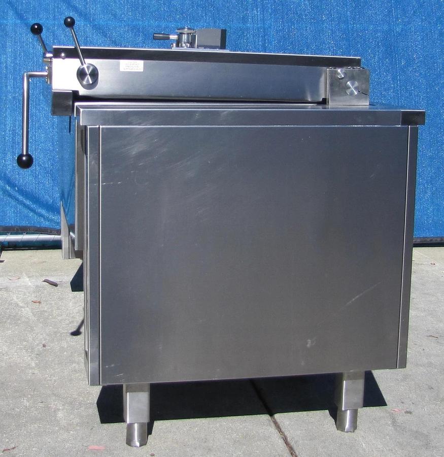 Used Electrolux 40 Gallon Pressure Bratt Tilt Braising Pan 9CHG583310 480V 3 Phase #2