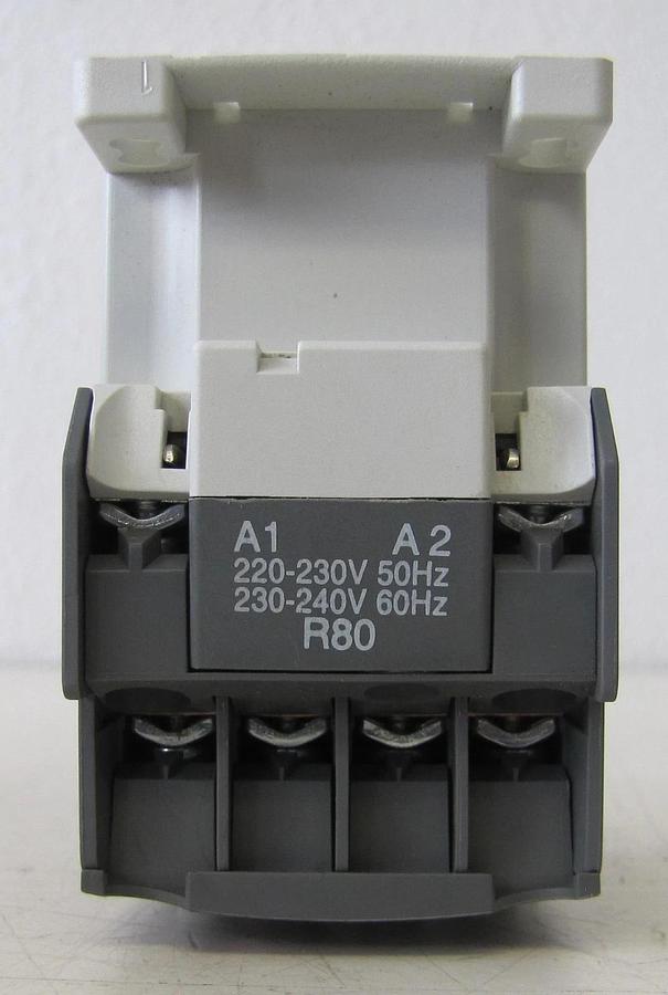 Used ABB Allen Bradley AX09-30-10 24 Amp 3 Pole Contactor 690V with 230V Coil