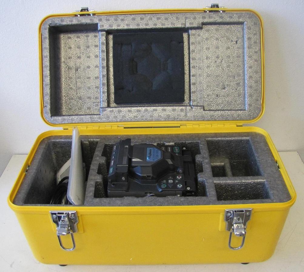 Used Fujikura FSM-50S Optical Fiber Arc Fusion Splicer AS IS with Case and Manual