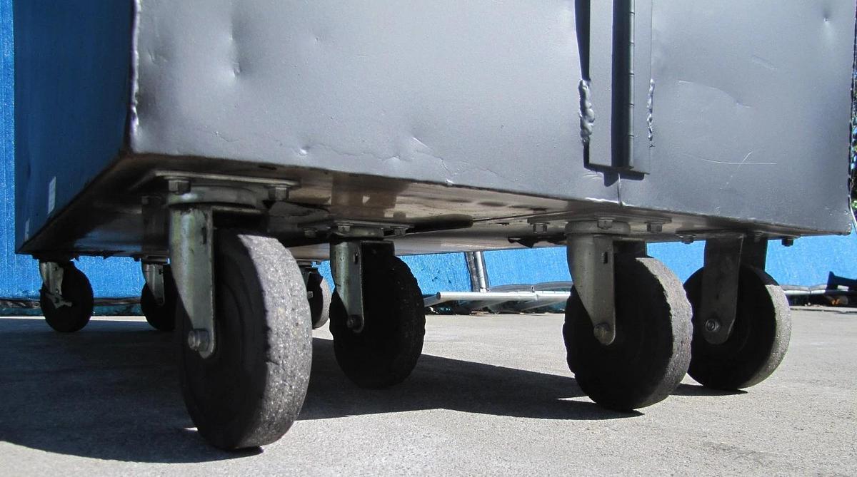 Used Knaack 100 Bi-fold Folding Rolling Storage Cabinet 65" x 30" x 60" with New Lock