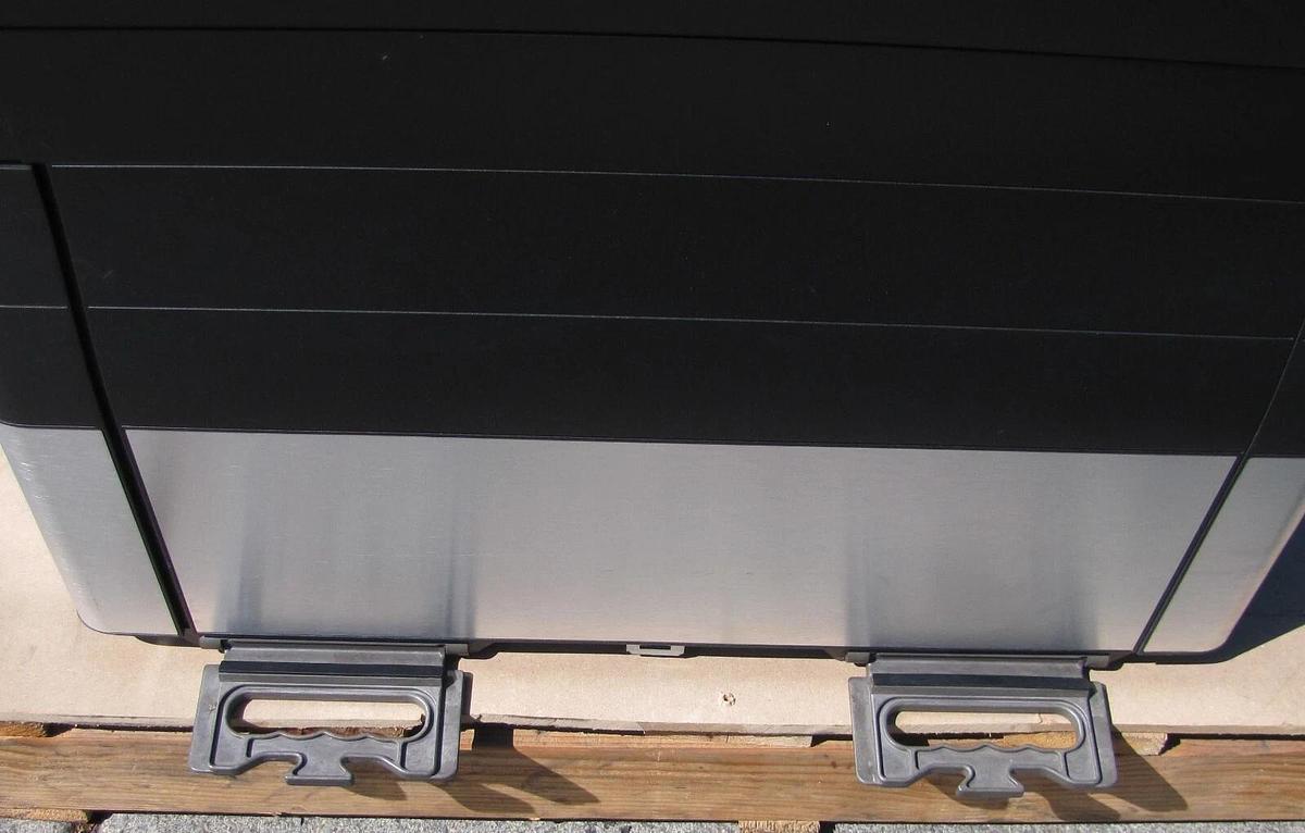 Used 2017 Stratasys 3D Printer Objet30 V3 AS IS for parts or repair Powers On