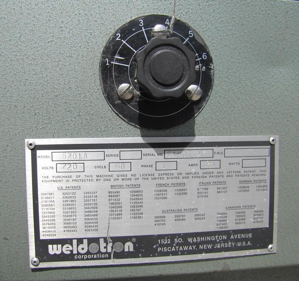 Used Weldotron 5201A L-Bar Heat Shrink Sealer Wrapping Machine & Conveyor 220V 1 Ph