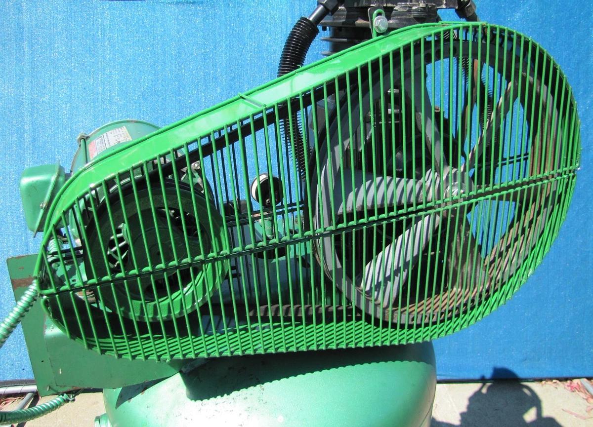 Used SpeedAire 5Z404E 5HP Piston Air Compressor 80 Gallon Tank 230V 3 Phase Upright