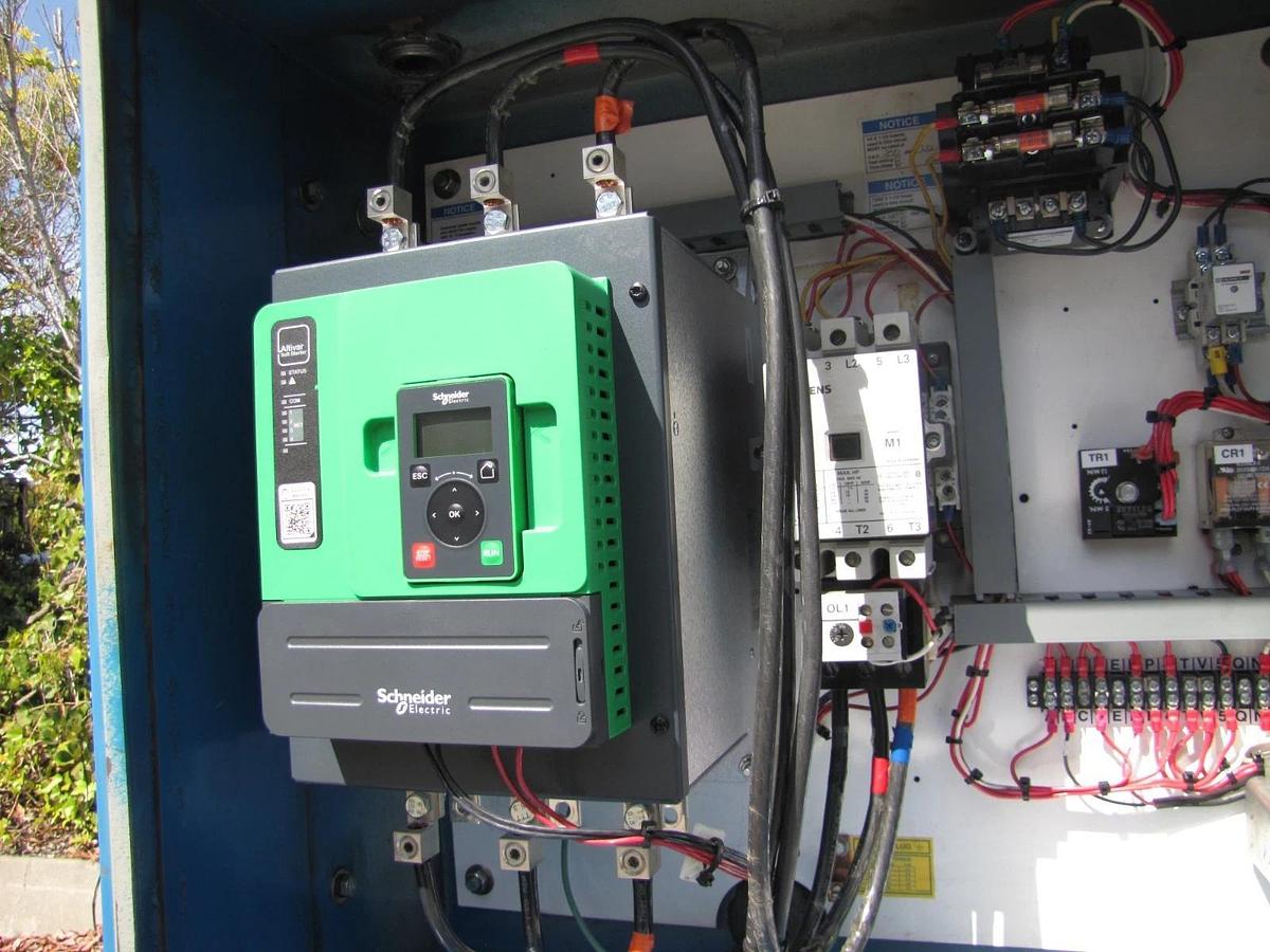 Used Quincy 25HP VFD Rotary Screw Air Compressor 120 Gal Tank 230V 3PH Only 34178 Hrs