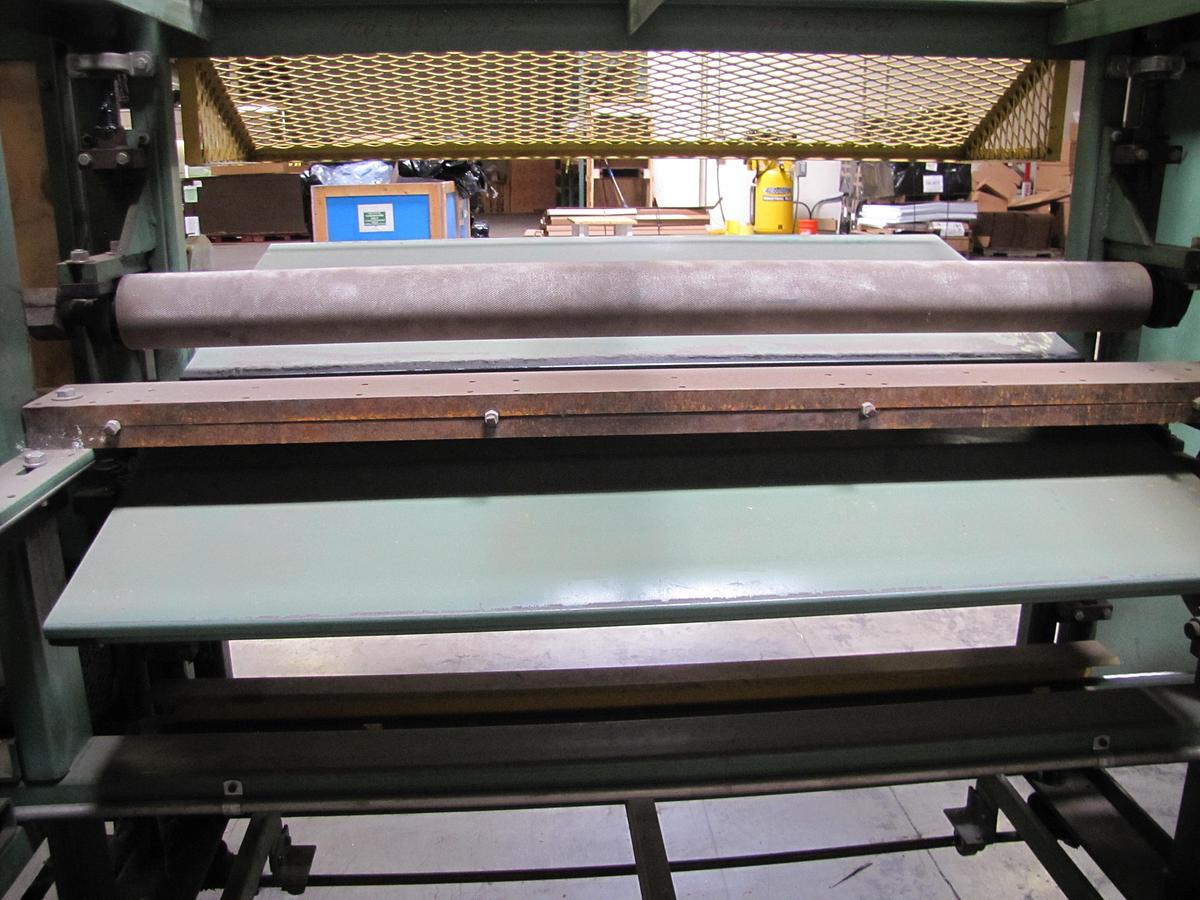 Used Pontotoc Model HRS52 Horizontal Roll Splitter/Skiver
