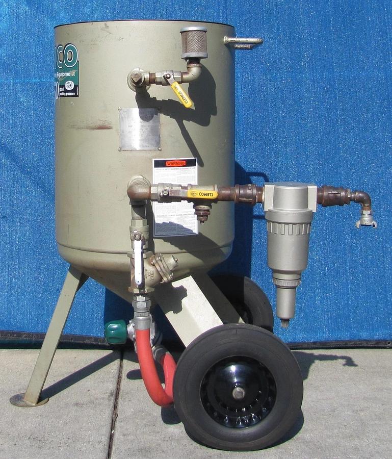 Used Clemco 2450 Classic 150 Portable Sand Blaster Blast Pot 6 CU FT 600 LBS