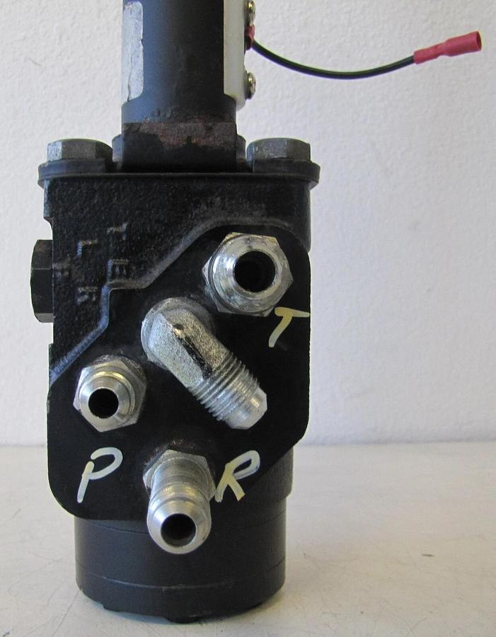 Used Tennant Steering Steer Control Hydraulic Motor 1024260 for M20 Scrubber