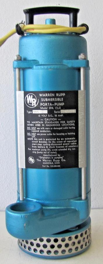 Used Warren Rupp SPA 12V DC Submersible Pump 30A 1-1/2 in Outlet Battery Clamps Case