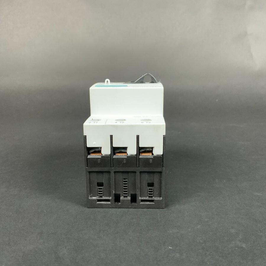 Used SIEMENS 3RV1011 1EA10 CIRCUIT BREAKER ($10 OBO)
