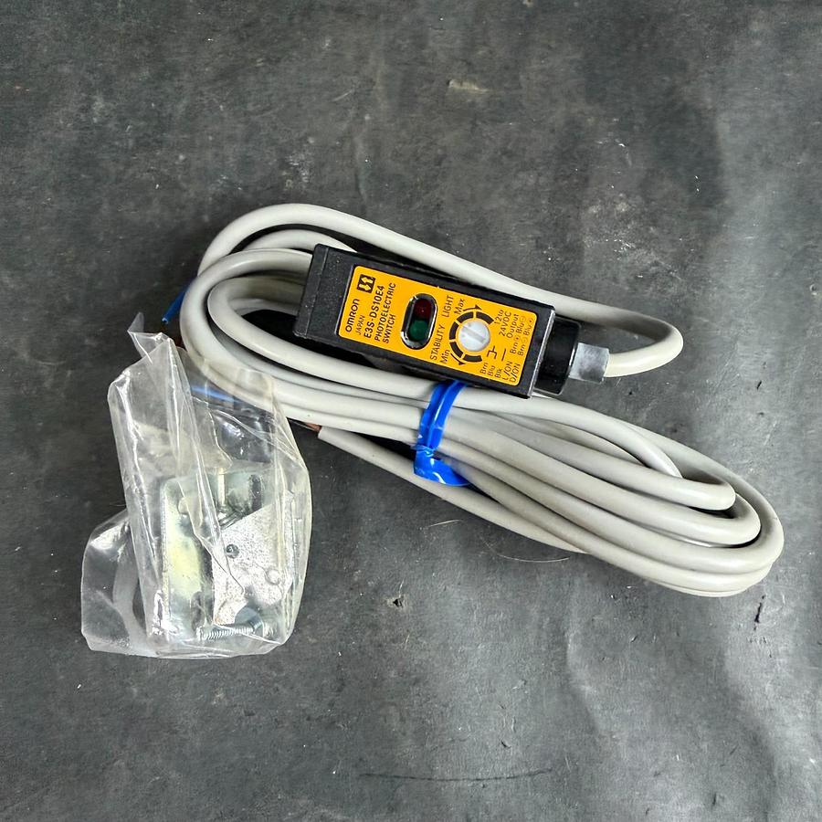 OMRON E3S-DS10E4 PHOTOELECTRIC SWITCH