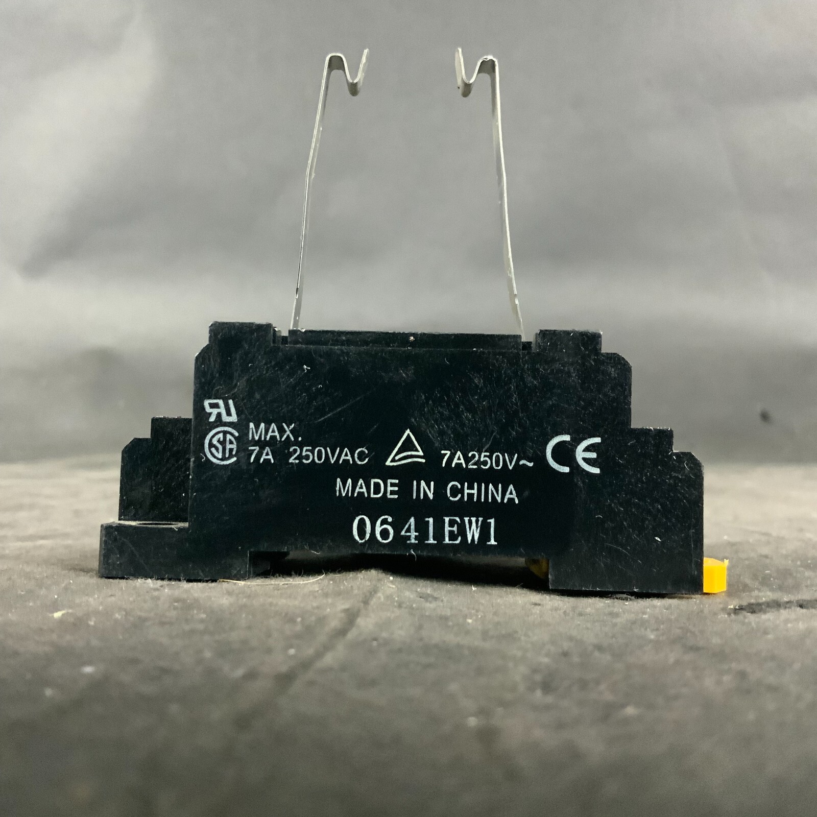 Used OMRON RELAY SOCKET 0641EW1 ($8 OBO)