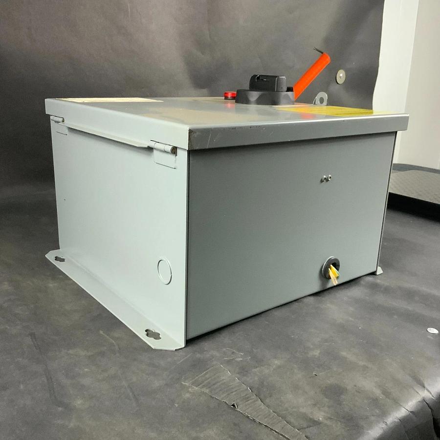 Used SQUARE D 9070-SK3000G3 TRANSFORMER ($650 OBO)