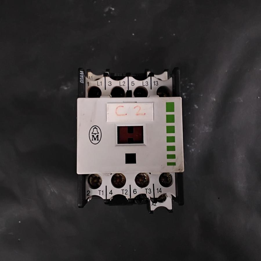 Used MOELLER  DIL 00A M-10 CONTACTOR ($25 OBO)