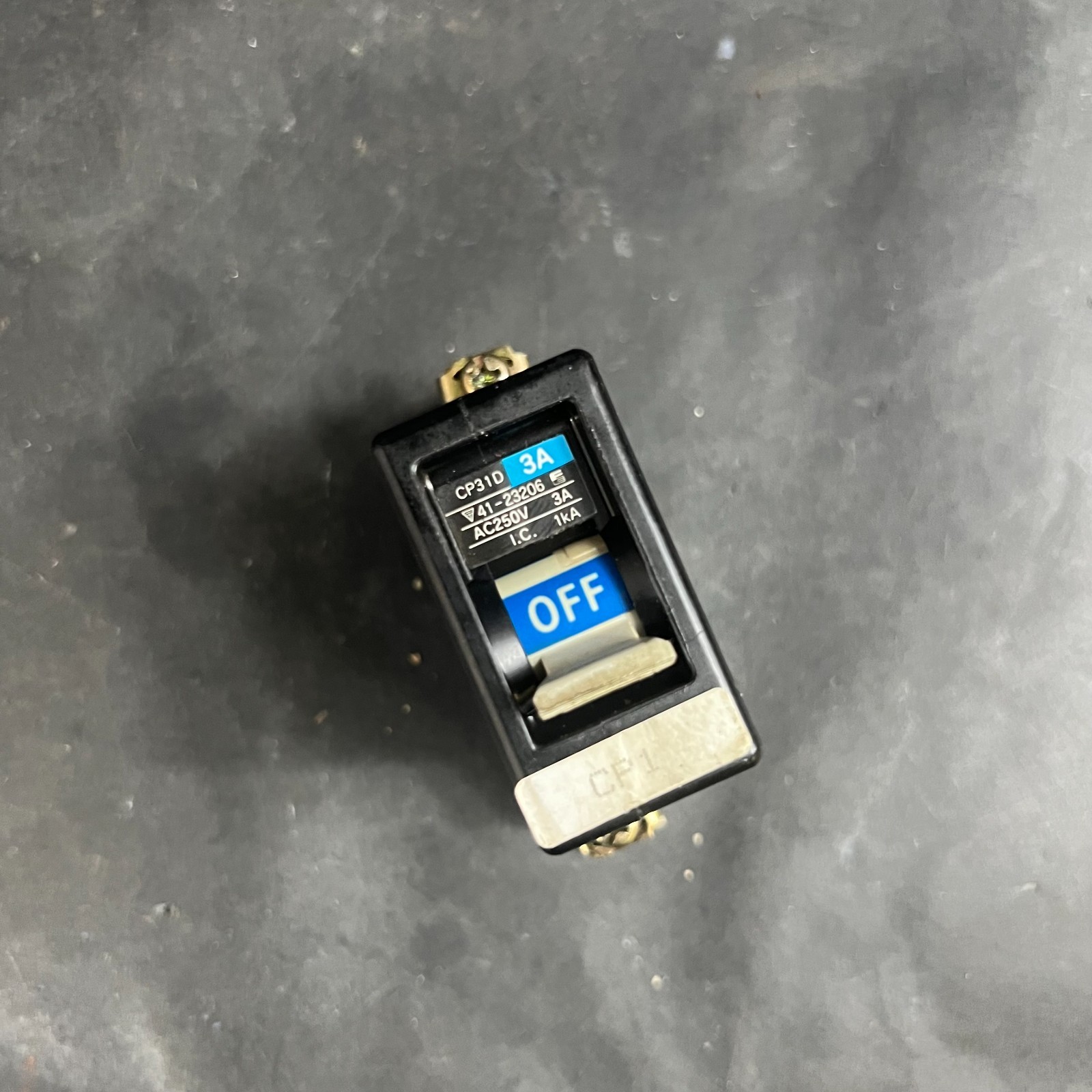 Used FUJI ELECTRIC CP31D-3A CIRCUIT BREAKER ($12 OBO)