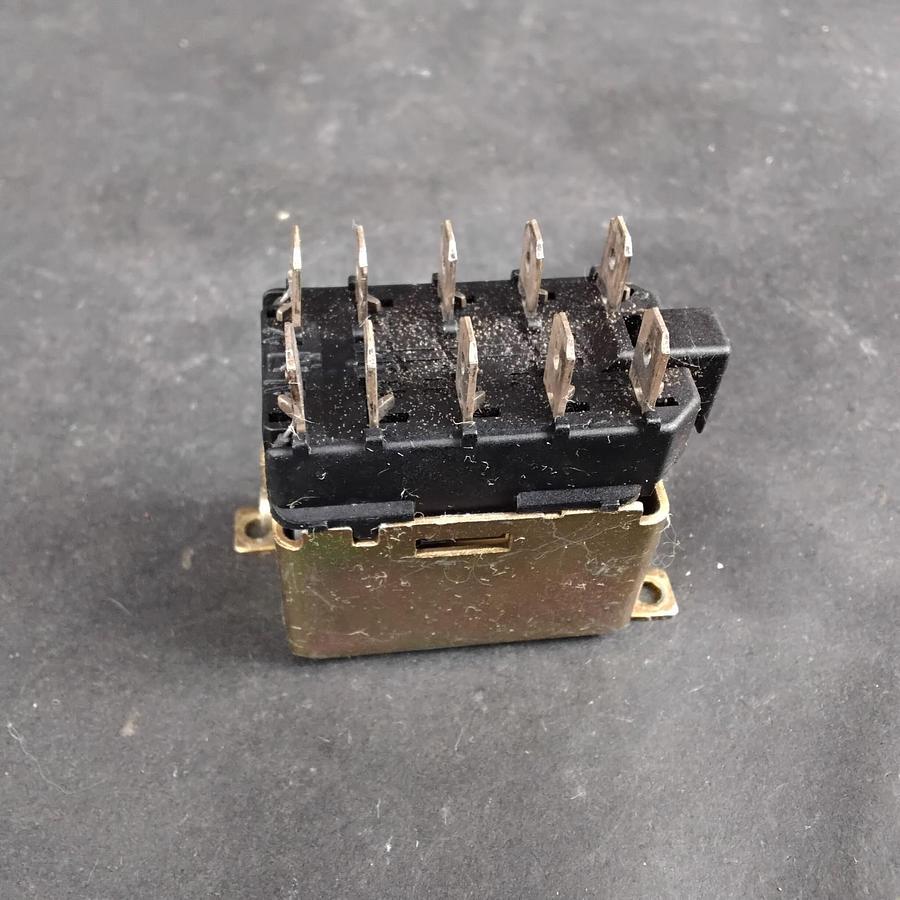Used SIEMENS 3TG2100-2B CONTACTOR ($15 OBO)