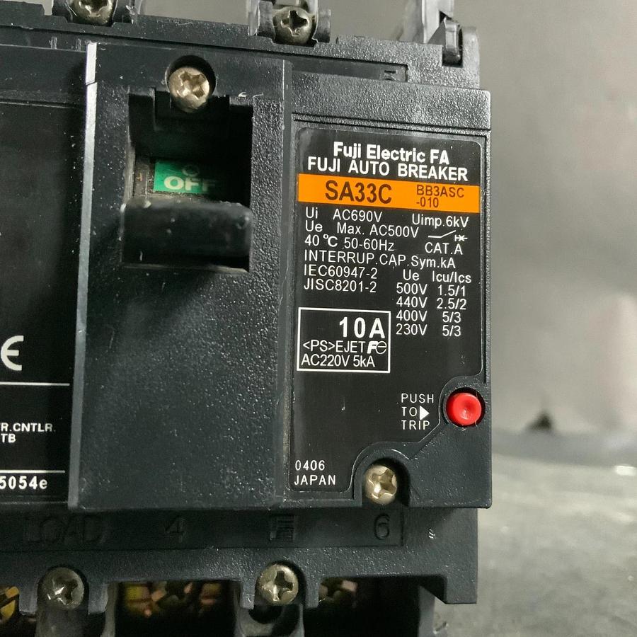 Used FUJI ELECTRIC SA33C BB3ASC-10 CIRCUIT BREAKER ($40 OBO)