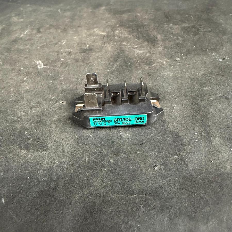 Used FUJI ELECTRIC 6RI30E-060 POWER MODULE