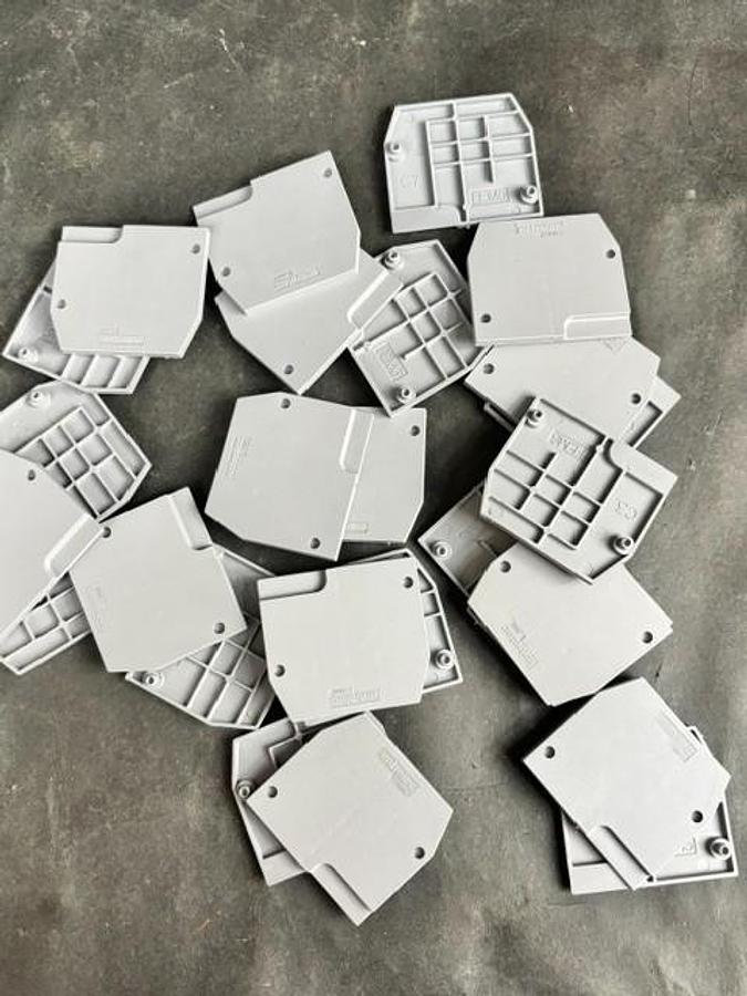 Used ENTRELEC 1SNA118368R1600 TERMINAL BLOCK END SHELLS