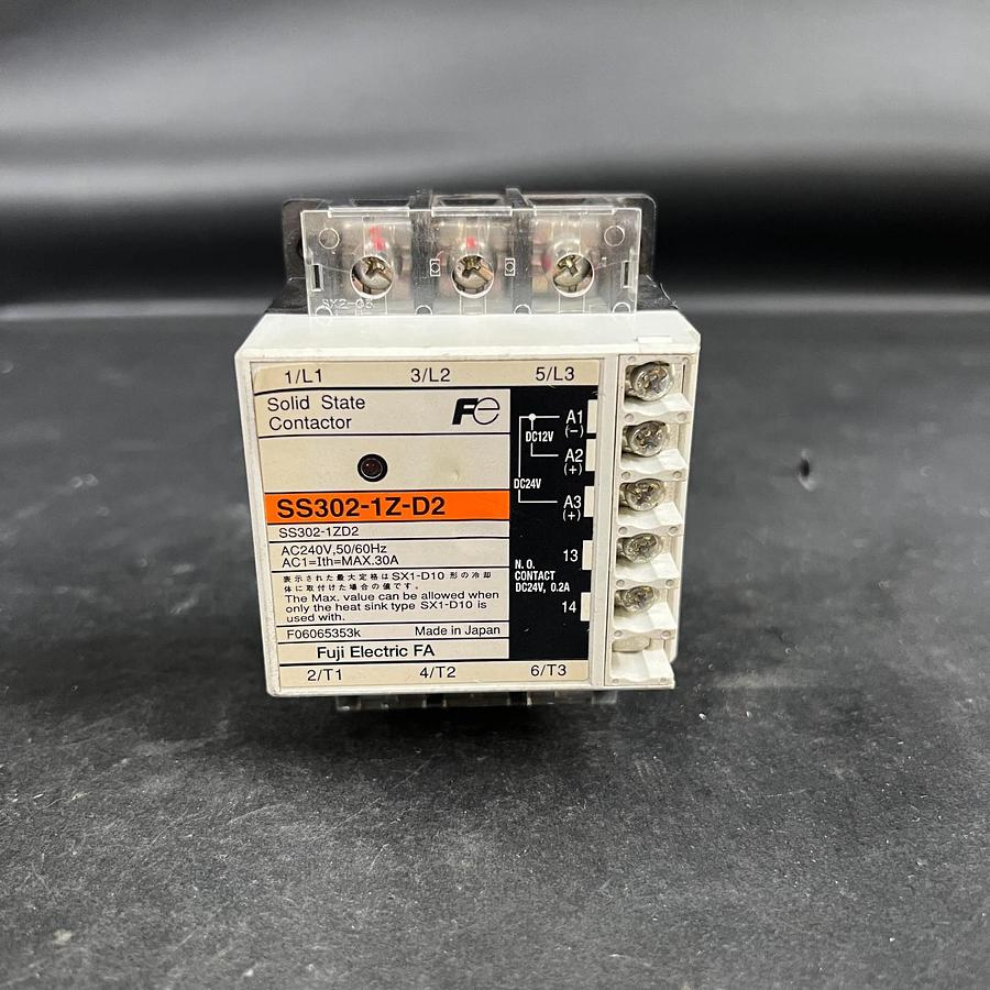 Used FUJI ELECTRIC SS302-1Z-D2 SOLID STATE CONNECTOR ($40 OBO)