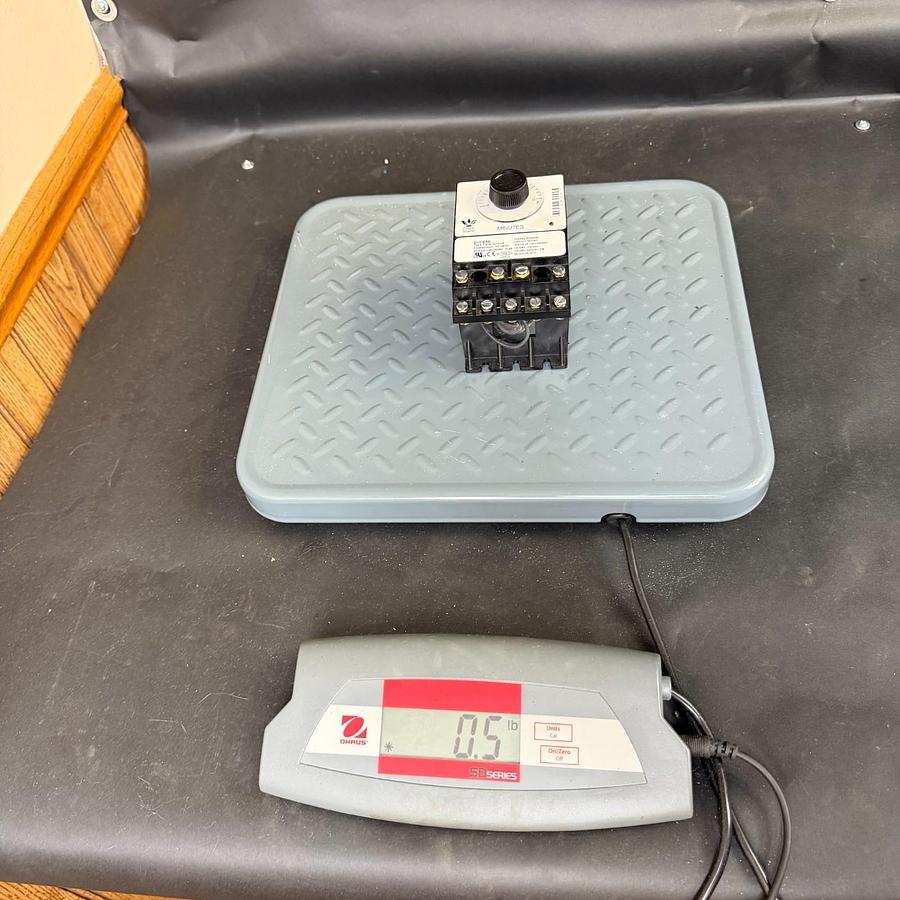 Used EAGLE SIGNAL BRE8A6 ELECTRONIC RESET TIMER ($50 OBO)