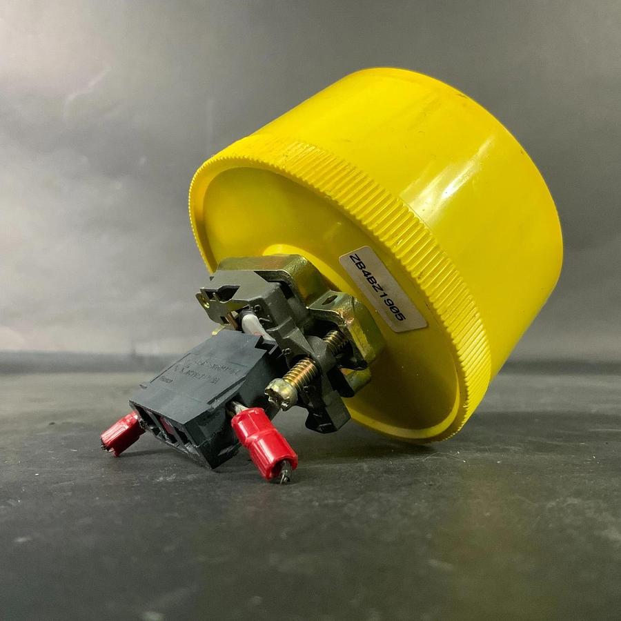 Used SCHNEIDER ELECTRIC ZB4BZ1905 RED EMERGENCY STOP ($20 OBO)