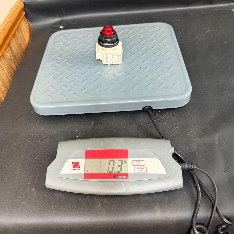 Used SCHNEIDER ELECTRIC 9001KM1 RED PILOT LIGHT ($25 OBO)