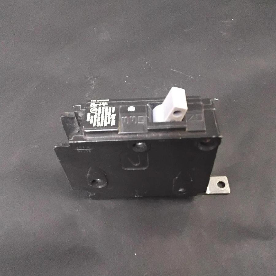 Used SIEMENS XR-1785 HBL CIRCUIT BREAKER ($28 OBO)