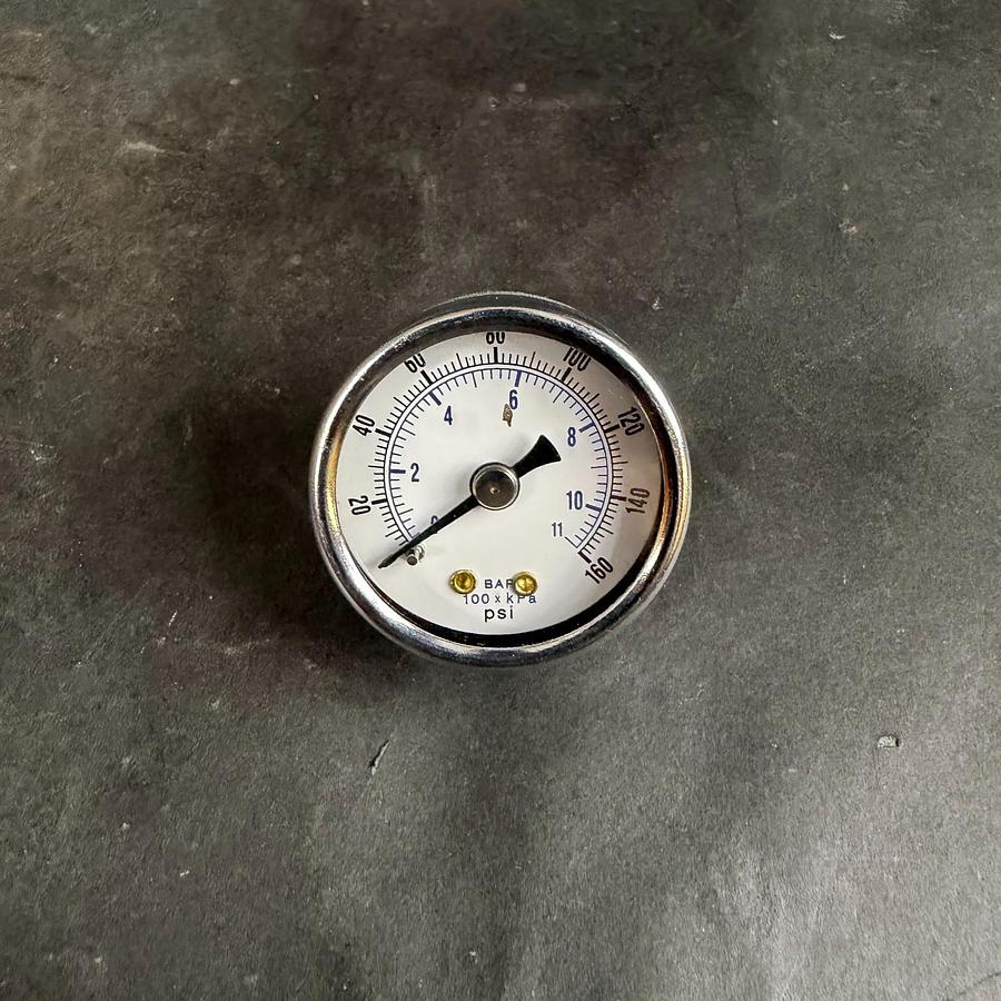 Used UNBRANDED 0-11 BAR PRESSURE GUAGE