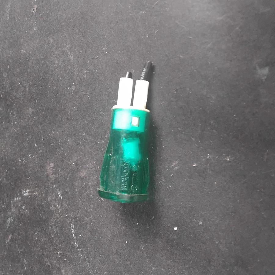 Used ARCOLECTRIC GREEN INDICATOR LIGHT ($3 OBO)