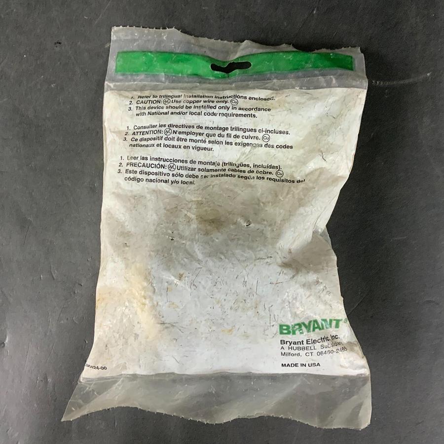 HUBBELL 70530NP LOCKING PLUG ($15 OBO)