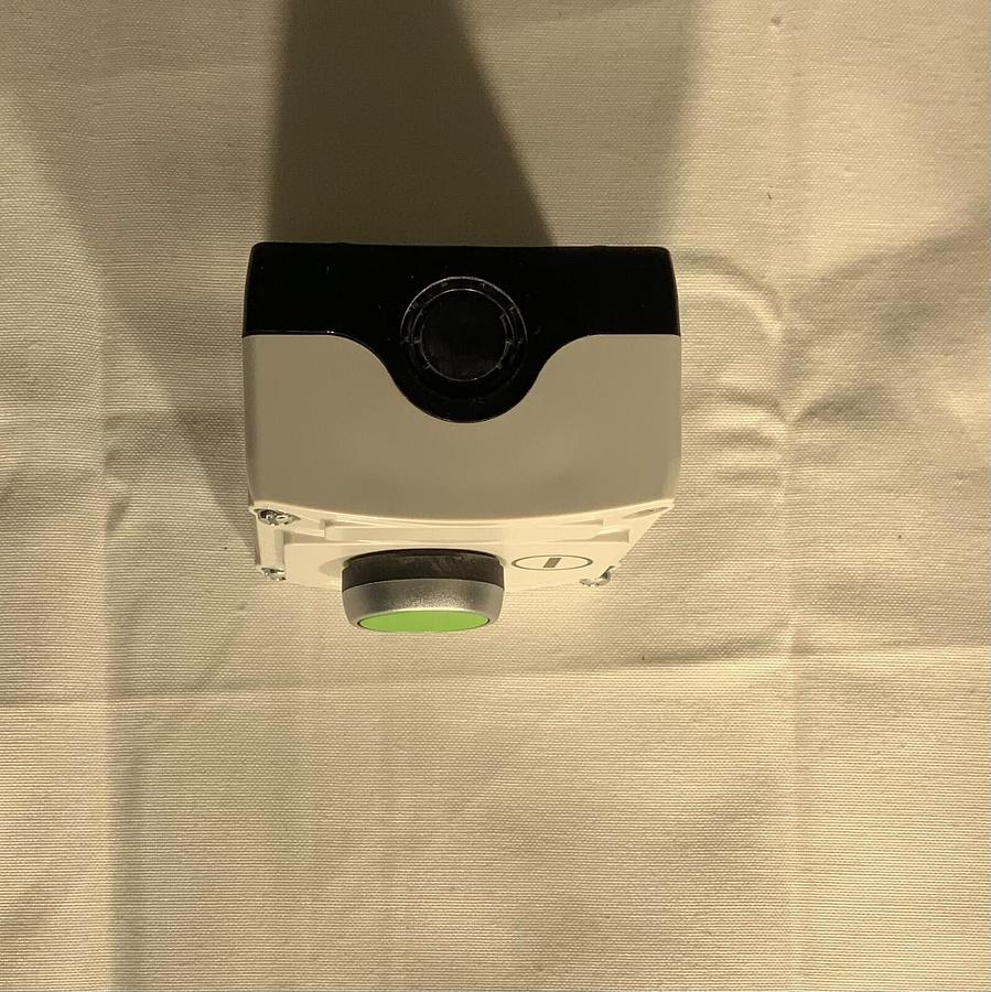 Used BACO CONTROLS LBX10110 ($49.99 OBO)