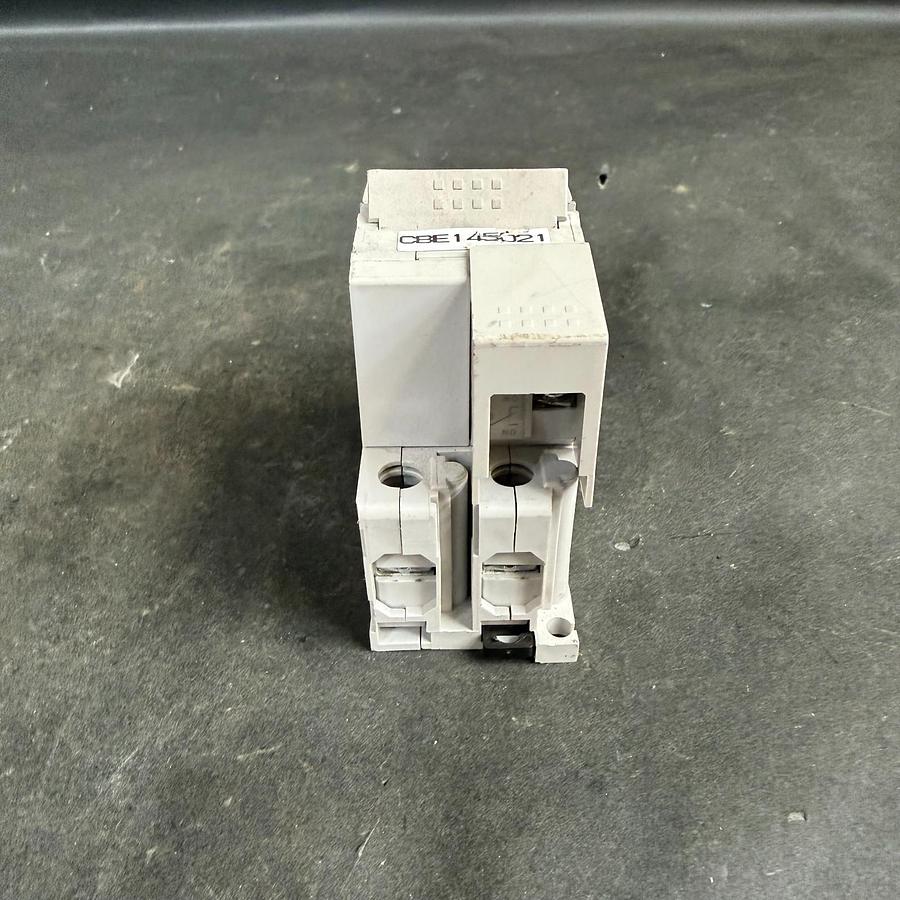 Used IDEC NC1V-21-20A CIRCUIT PROTECTOR