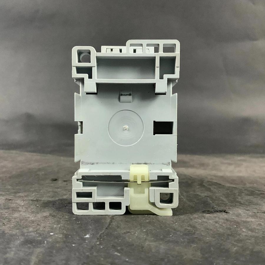 Used ALLEN BRADLEY 700-CF400A CONTROL RELAY ($20 OBO)