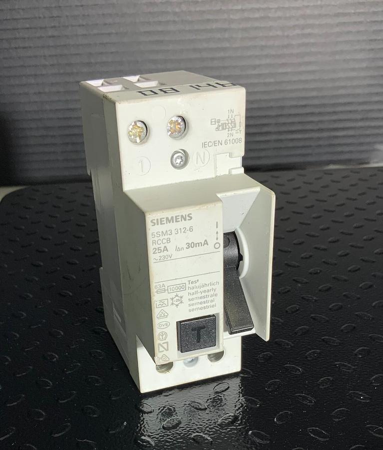 Used SIEMENS 5SM3312-6 ($99.99/EACH OBO)