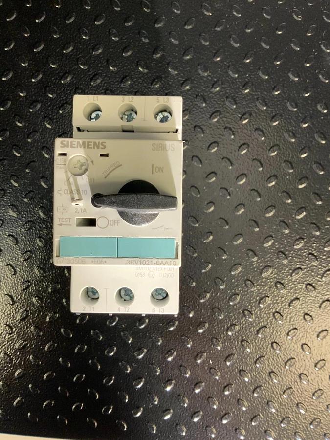 SIEMENS 3RV1021-0AA10 ($36.99 OBO)