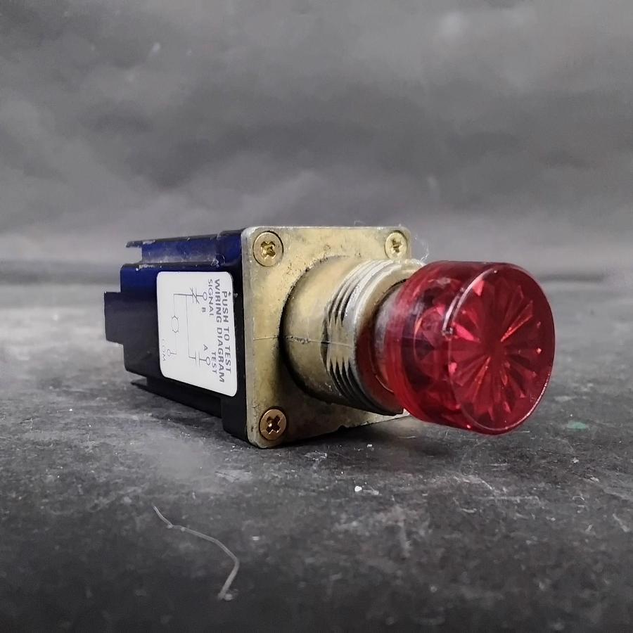 Used ALLEN BRADLEY 800MR-PT16 SER D RED PILOT LIGHT ($15 OBO)