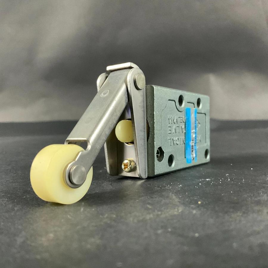 Used SMC VM 430-01-01 MECHANICAL VALVE ($35 OBO)