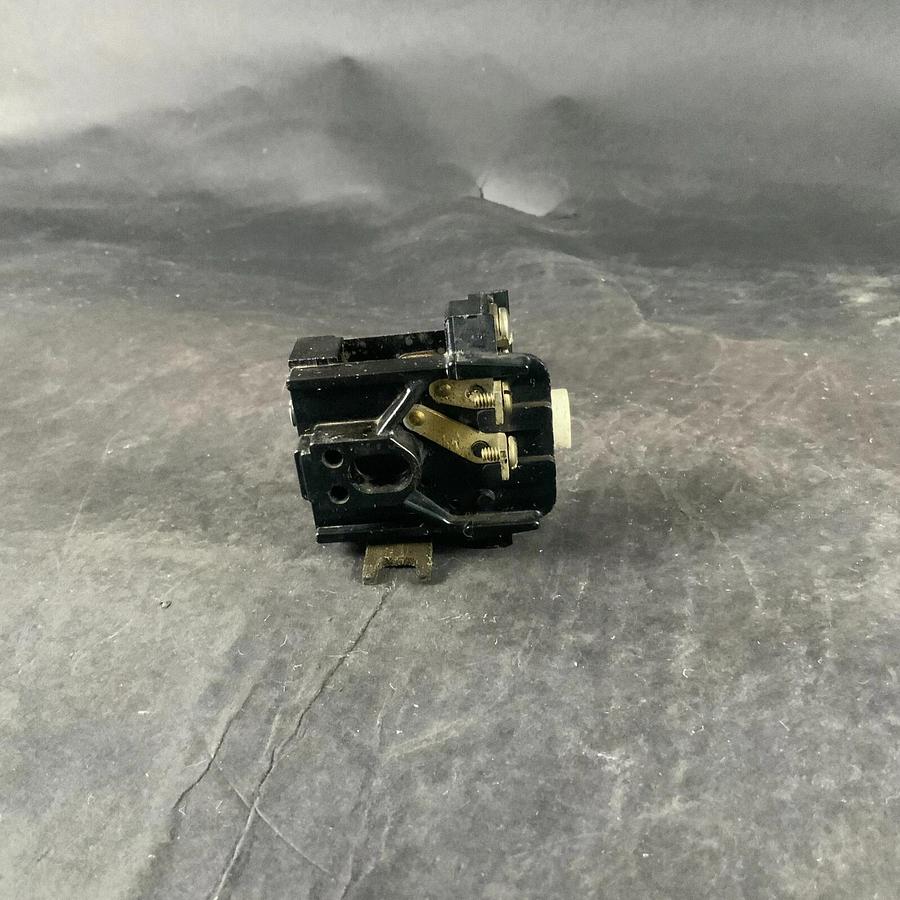 Used ALLEN BRADLEY X-36444 TYPE B OVERLOAD RELAY ($4 OBO)